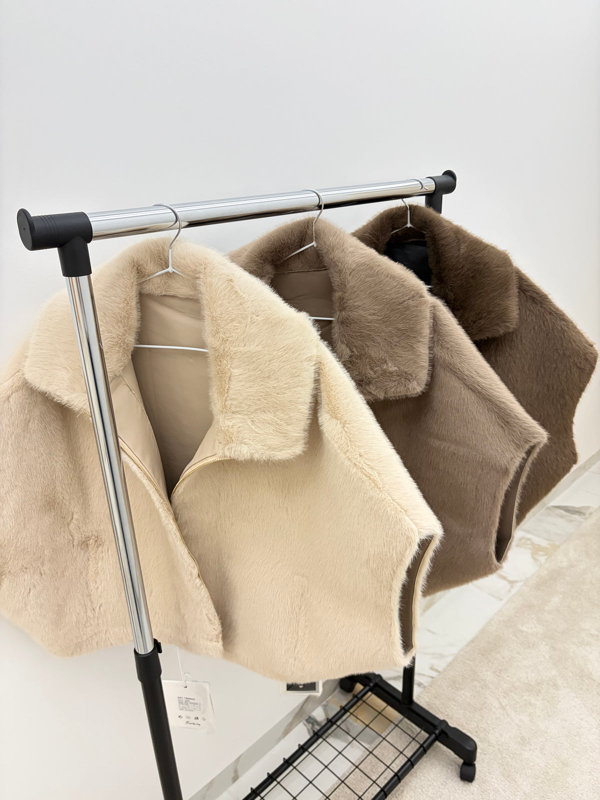 Elena Reversible Fur Vest - dvostrani ženski prsluk